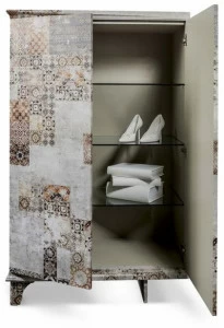 MOMENTI Комод из стеклопластика с распашными дверцами Crazy home furniture - maiolica collection