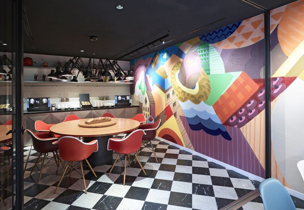 Полипропиленовый стул с подлокотниками VITRA Eames Plastic Chair ARCH-00057074 - Вид №10