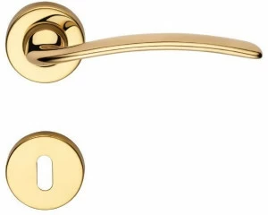 LINEA CALI' Классическая латунная ручка на розетке с замком Piuma