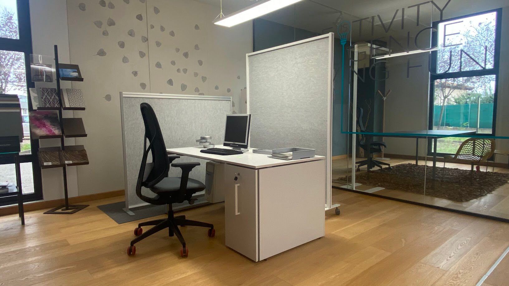 Звукопоглощающая офисная перегородка из ткани на колесах STUDIO T Tosca ARCH-00044416 - Вид №6