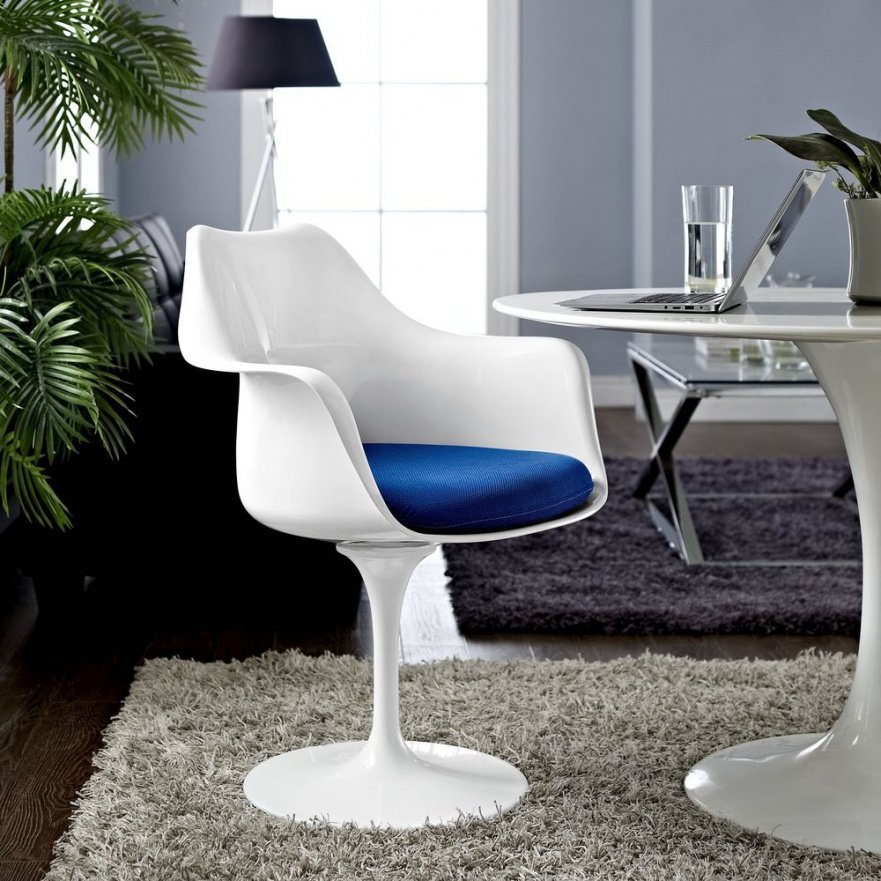 Стул с подлокотниками пластиковый белый с черной подушкой Eero Saarinen Style Tulip Armchair SOHO DESIGN ДИЗАЙНЕРСКИЕ, TULIP 131552 Белый  - Вид №5