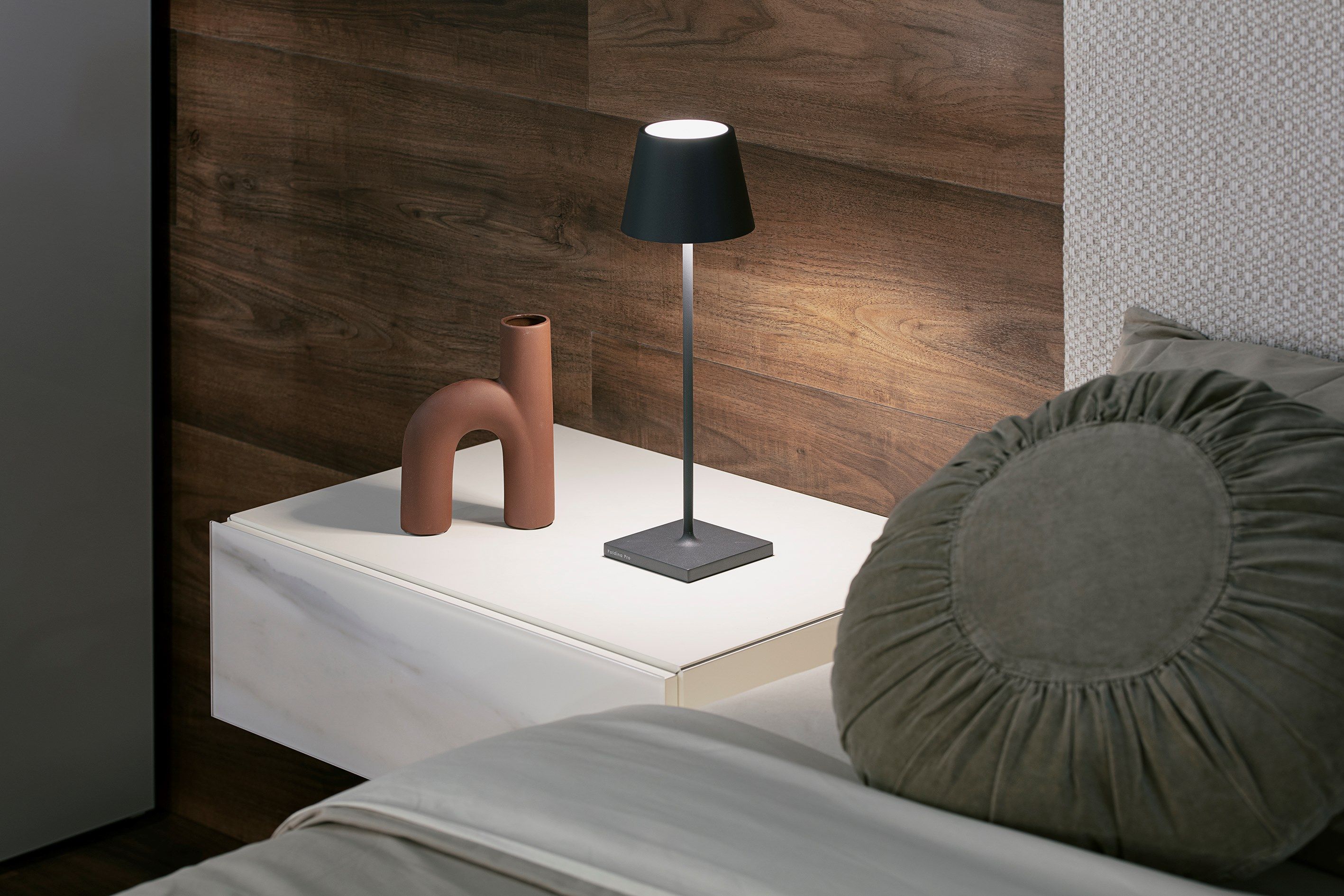 Аккумуляторная настольная лампа Zafferano Poldina ARCH-00091796 - Вид №15