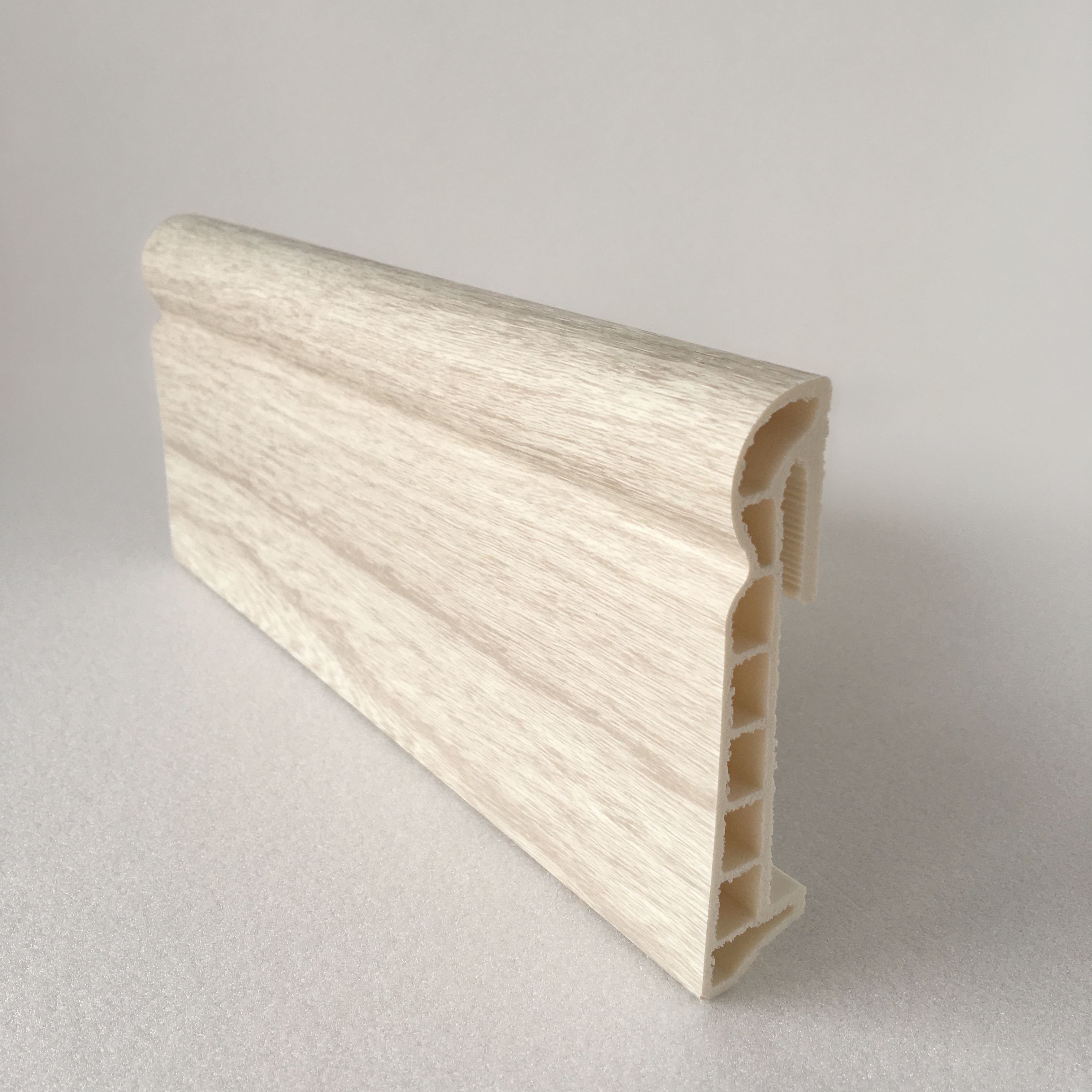 Напольный плинтус  Срез дуба 85мм DEKOR PANEL DP080