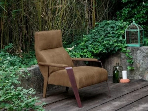 Devina Nais Кожаное кресло с подлокотниками с высокой спинкой