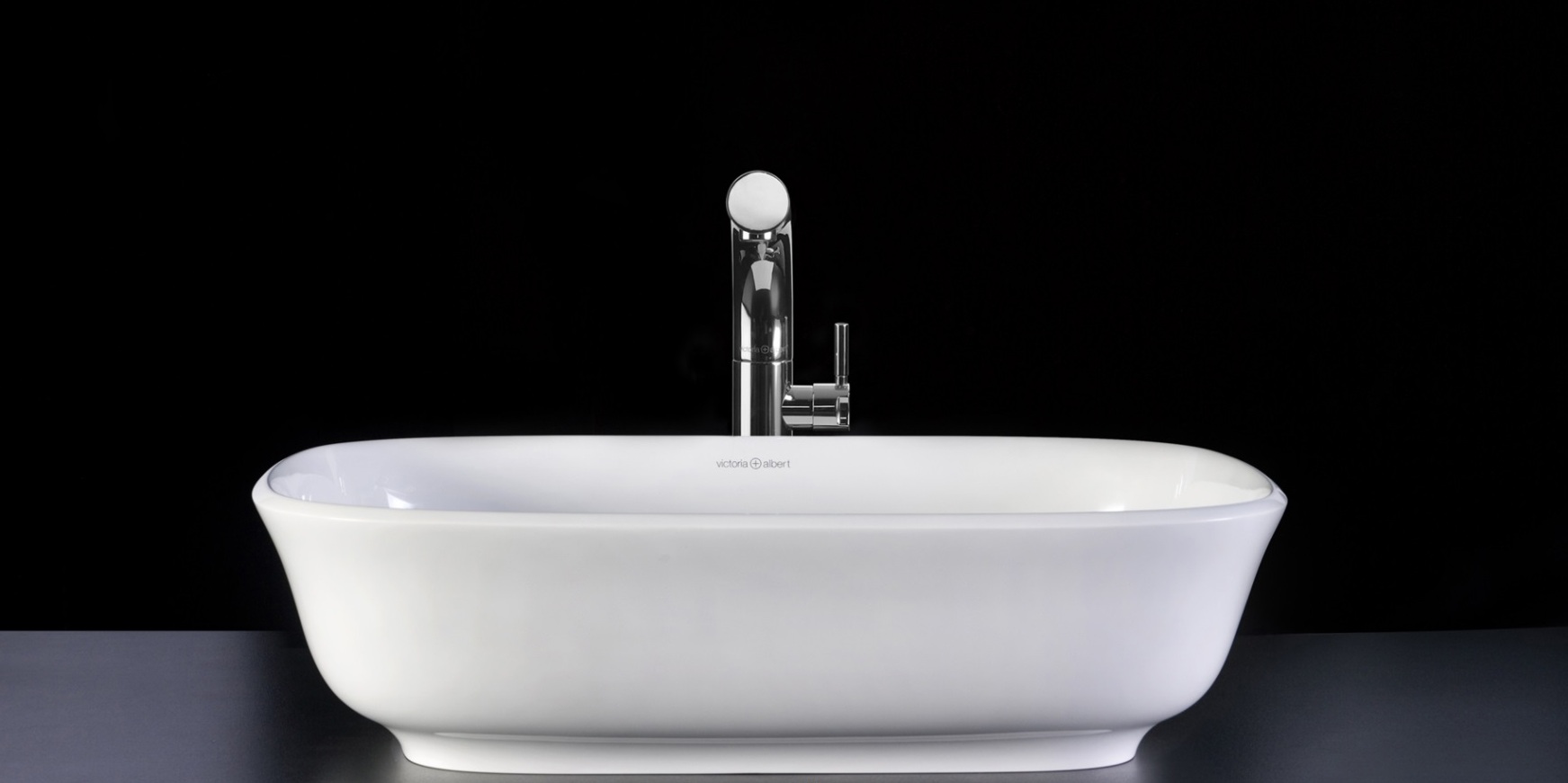 VBAMT60 Накладная раковина на столешницу  овальная Victoria + Albert  - Вид №1