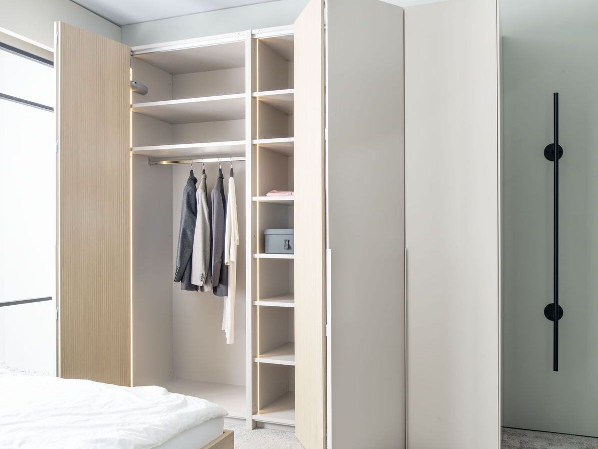 Шкаф с книжными дверцами Sudbrock Möbelhandwerk Miria ARCH-00024598 - Вид №1