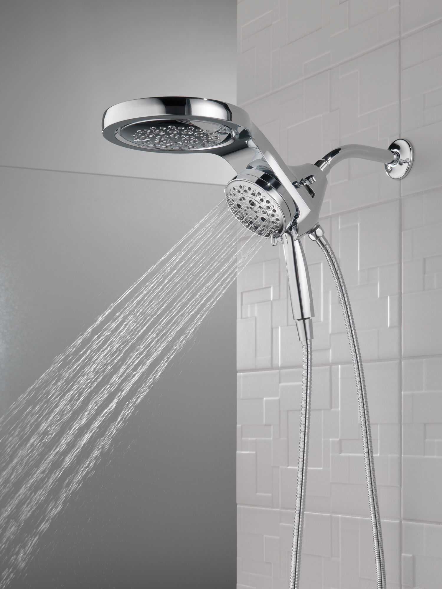 58680-CZ25 HydroRain® H2Okinetic® 5-регулировочная душевая лейка два в одном Delta Faucet Universal Showering Шампанское бронза  - Вид №14