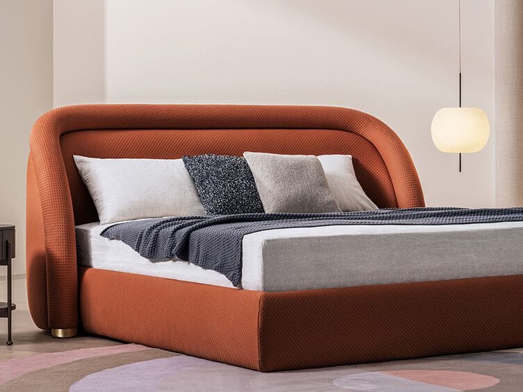 Двуспальная кровать из ткани с мягким изголовьем HC28 maison Loing ARCH-00146508 - Вид №1