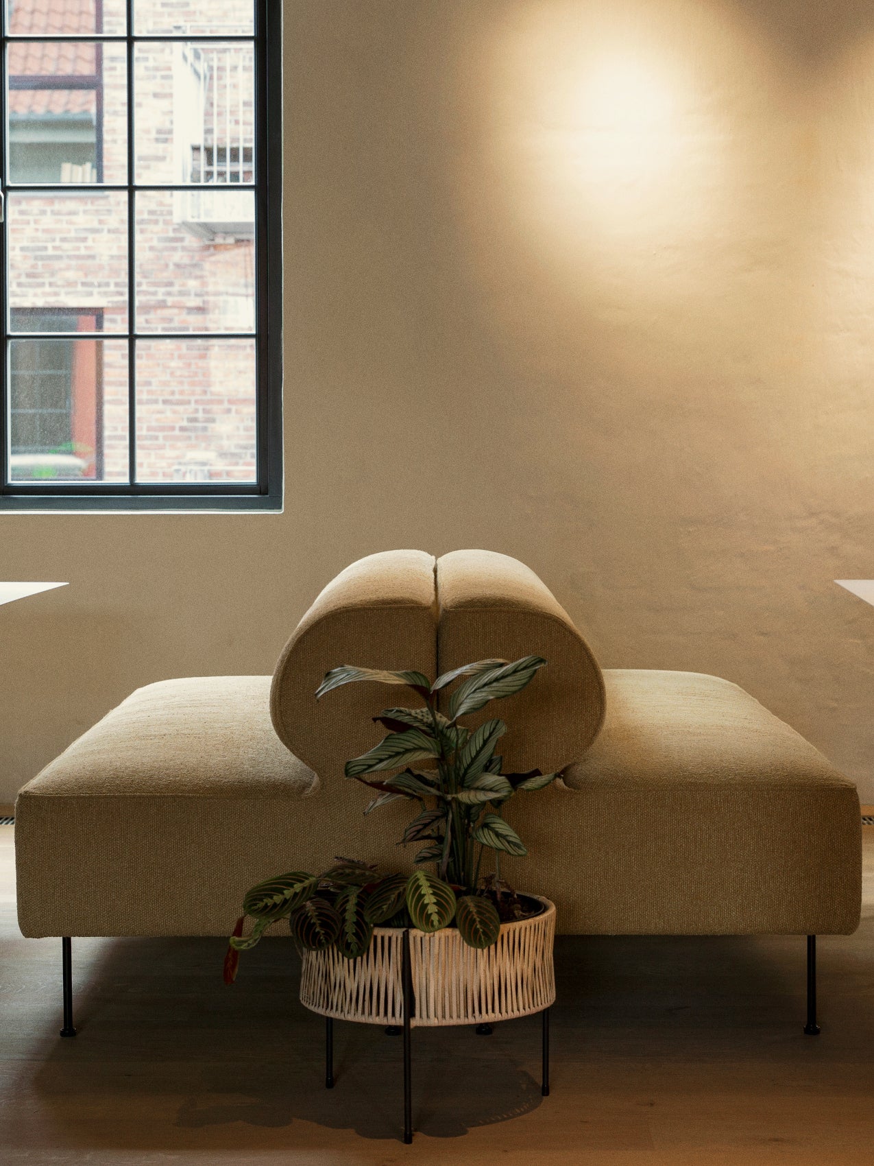 9972002-048V03ZZ Обеденный диван Eave LuceLight  - Вид №2