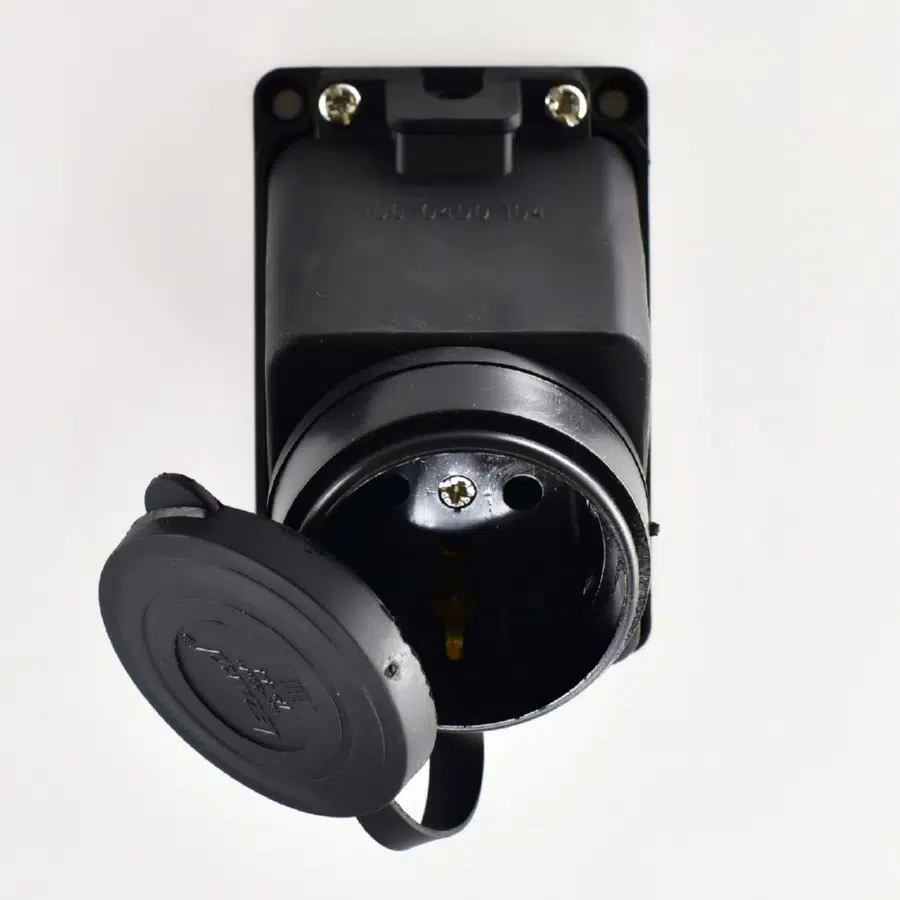 Розетка наружной установки накл. с заглушкой 2Р+РЕ 1х16А 220-240V черный LEZARD 106-0400-0104 - Вид №2