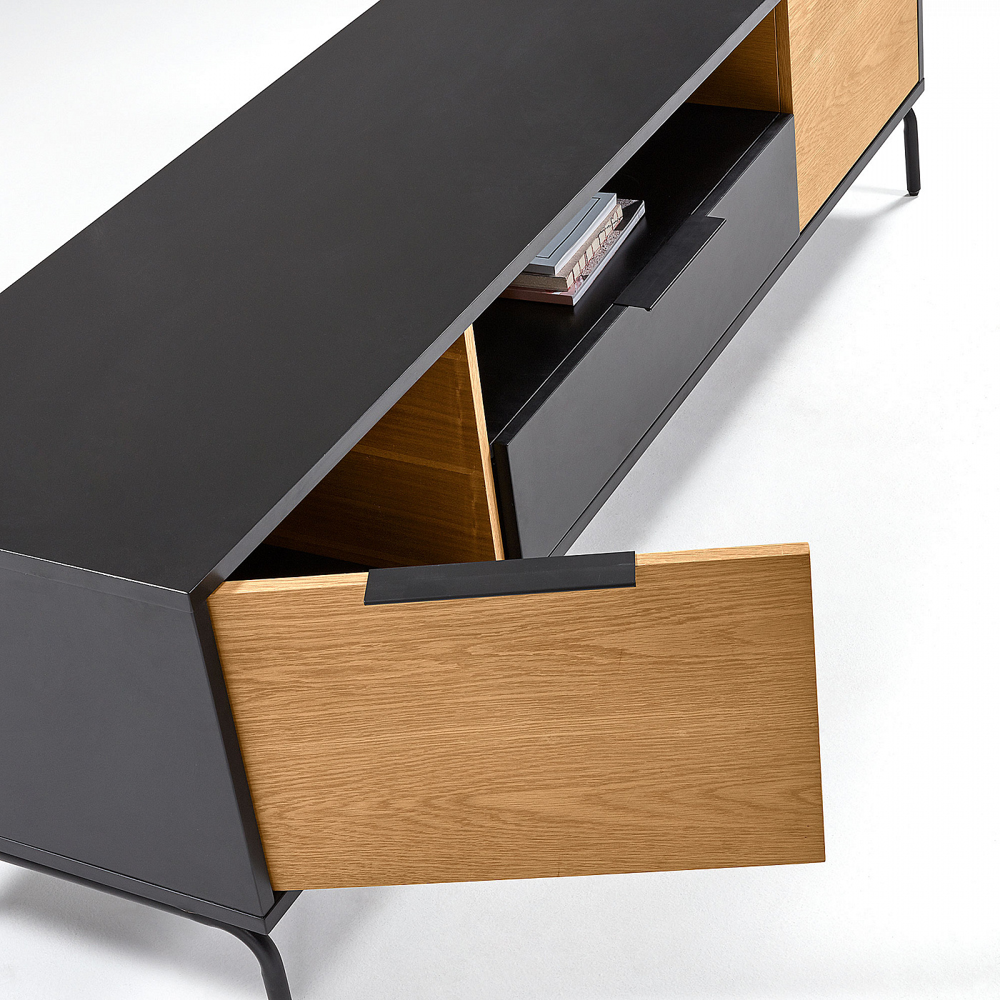 067821 Тумба под ТВ Savoi 170х50 черный шпон дуба La Forma Stellar - Вид №4