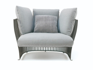 Тканевое и алюминиевое садовое кресло с подлокотниками