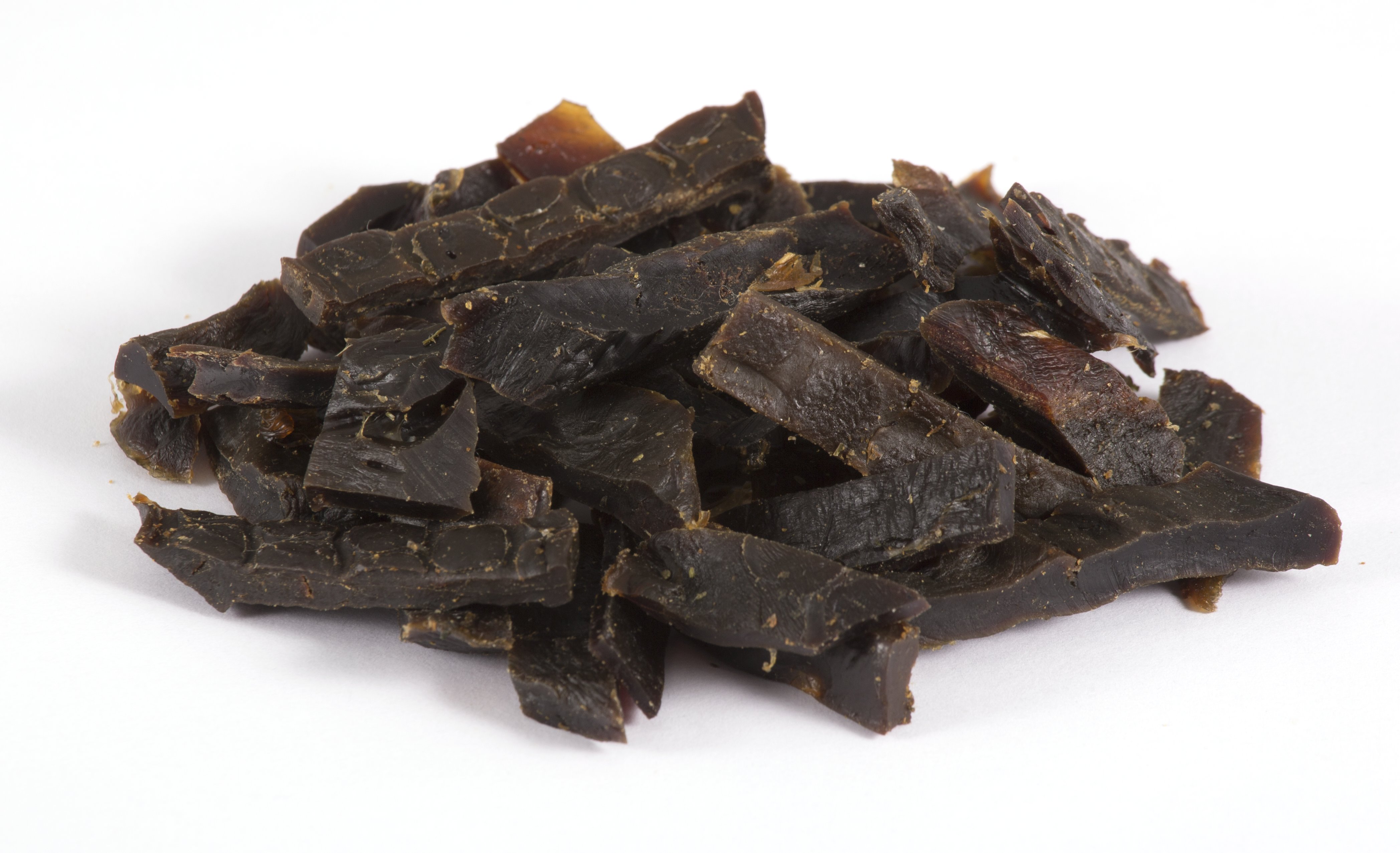 ПР0035381 Лакомство для кошек Вяленые Кусочки из говяжьей печени 60г TITBIT  - Вид №1