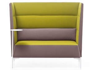 Тканевый диван с высокой спинкой