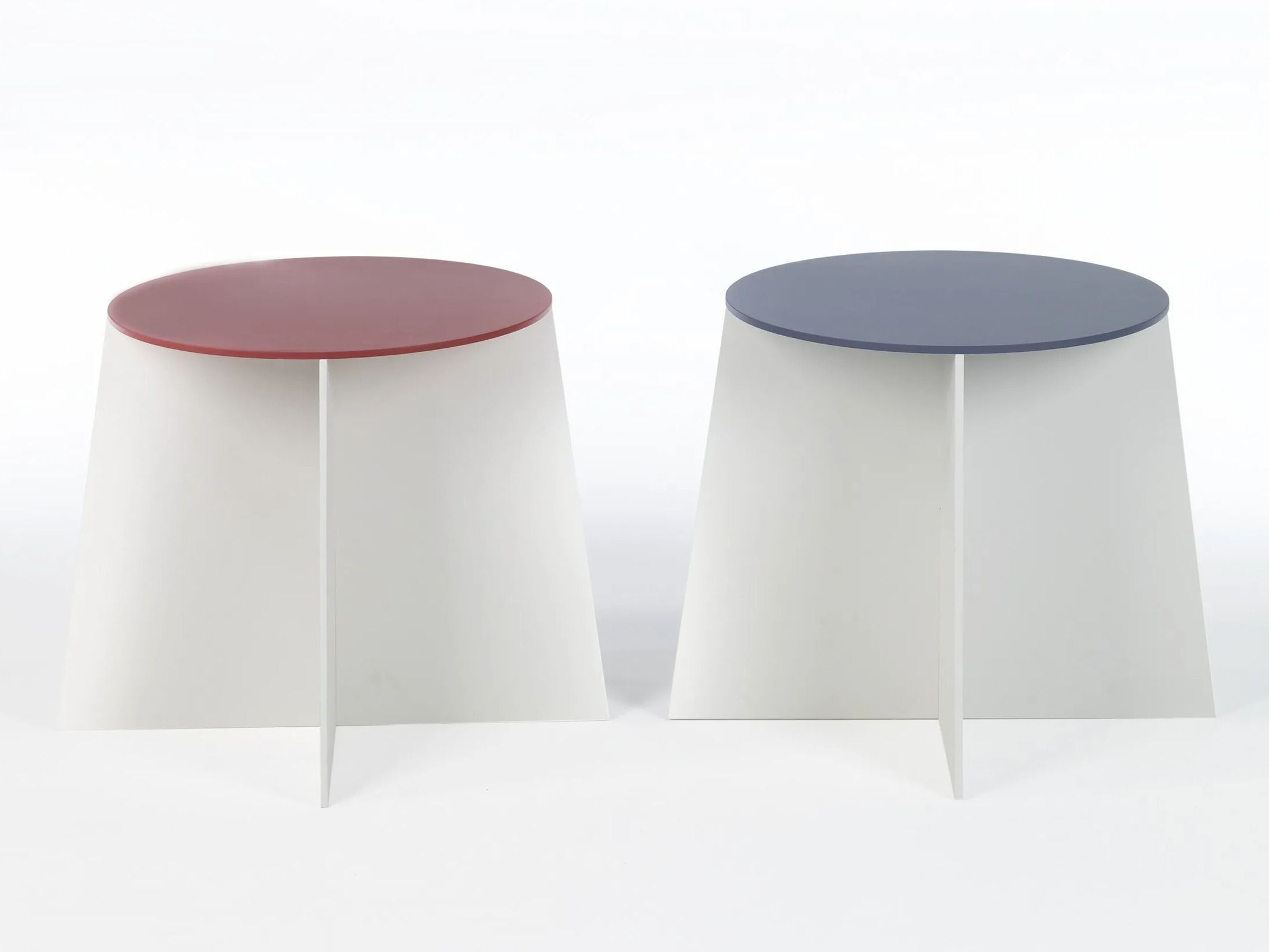 Низкий круглый журнальный столик Moca CROSS ARCH-00106927