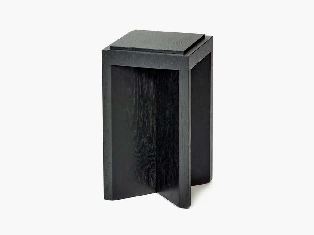 Деревянный низкий квадратный журнальный столик Serax Furniture by Ann Demeulemeester ARCH-00108810