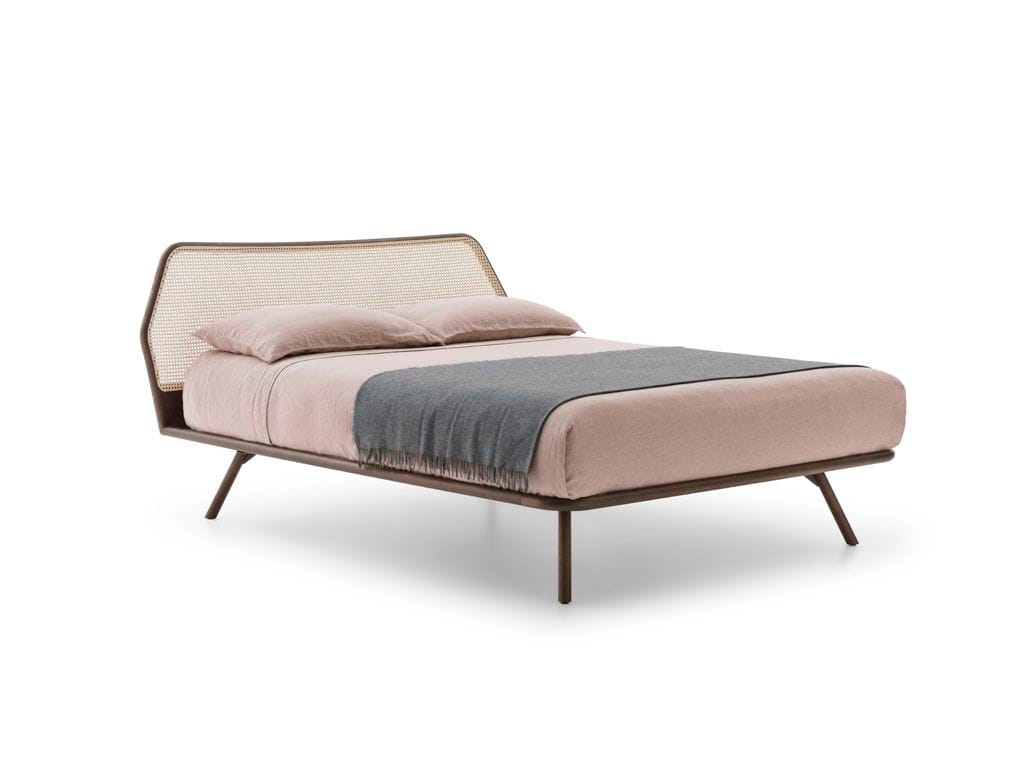 Кровать из массива дерева с изголовьем из Венской соломы Pianca TRAMA ARCH-00054304