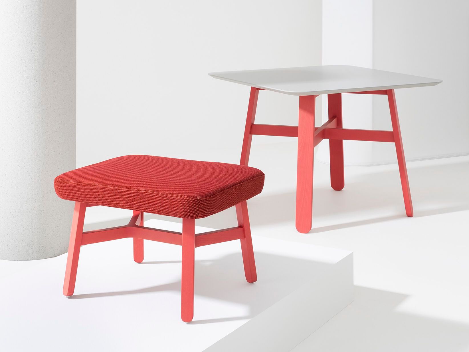 Квадратный стол из бука Billiani круассан ARCH-00016792