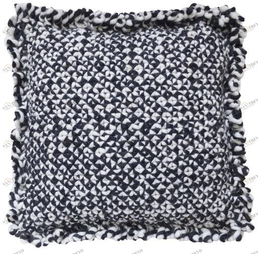 GAN Квадратная подушка из шерсти Waan sun-id-1509667