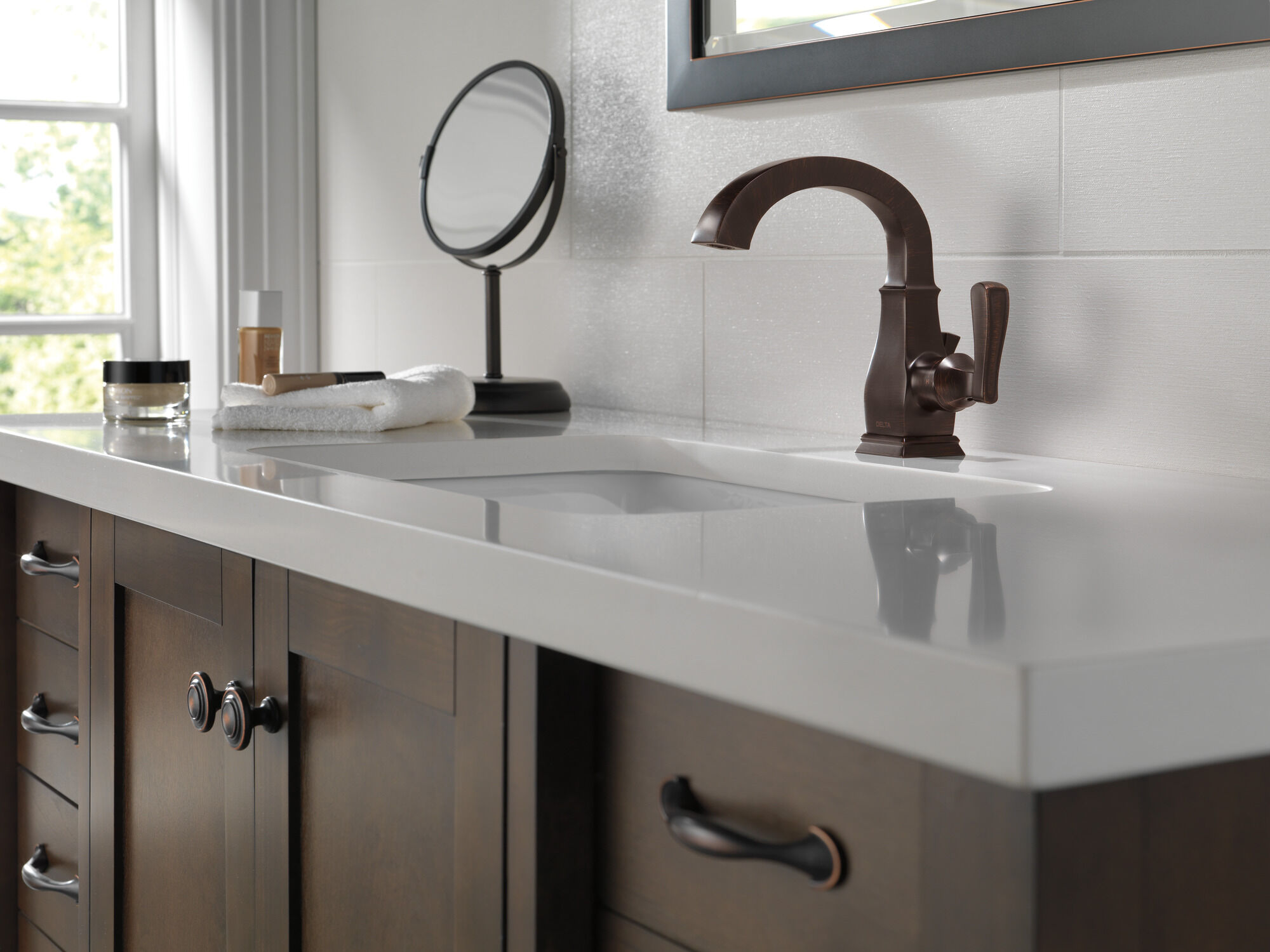 15718LF-RB Смеситель для ванной с одной ручкой Delta Faucet Lakewood Венецианская бронза - Вид №5