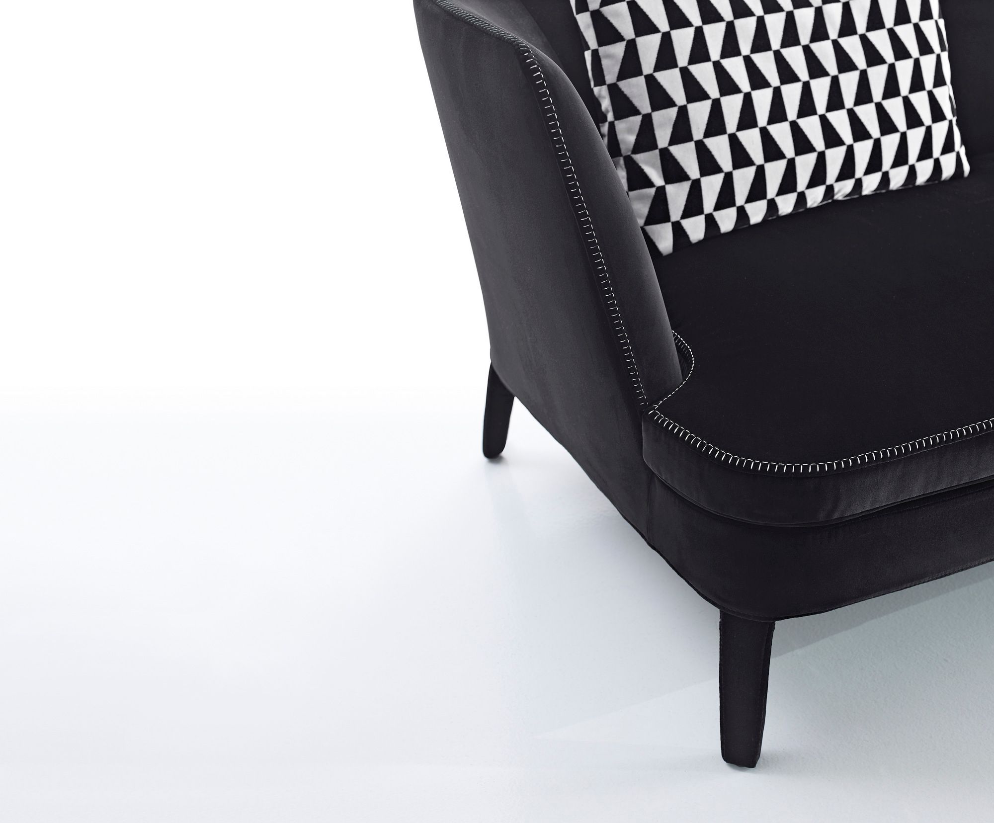 Мягкая спальная кровать Maxalto ARCH-00093558 - Вид №1