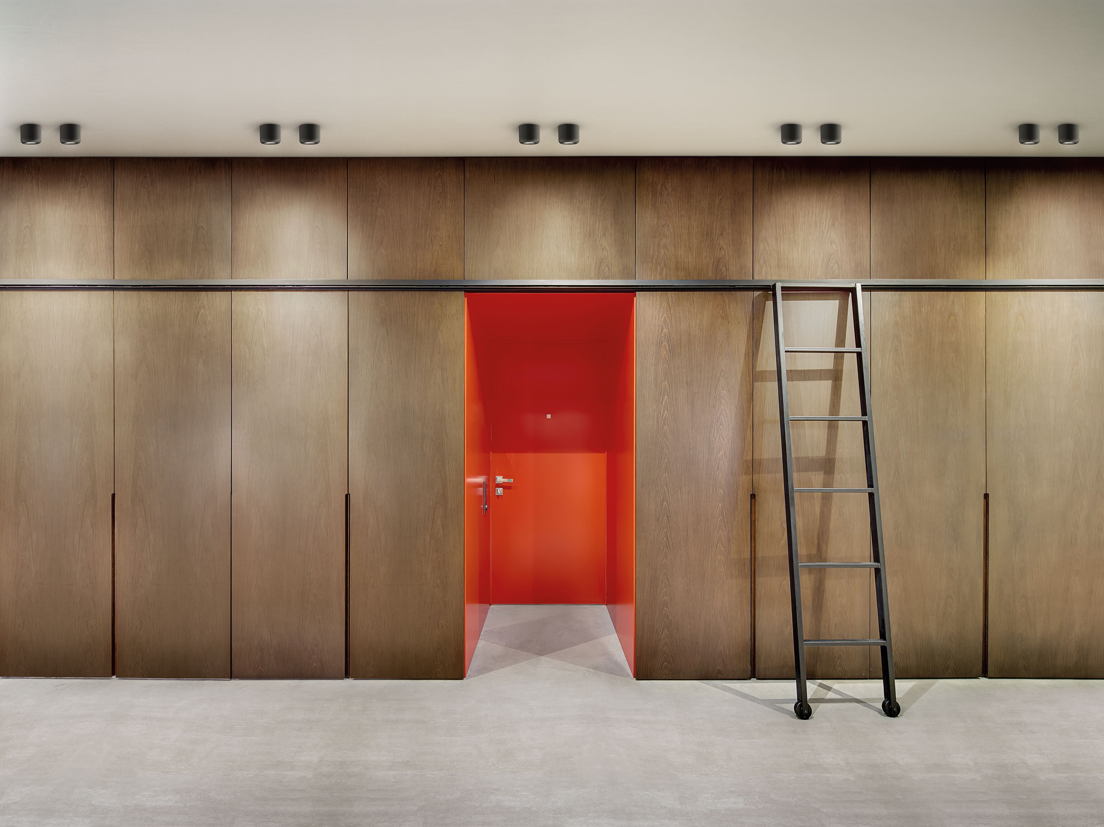 Алюминиевый светодиодный потолочный светильник serien.lighting CAVITY ARCH-00086683 - Вид №12