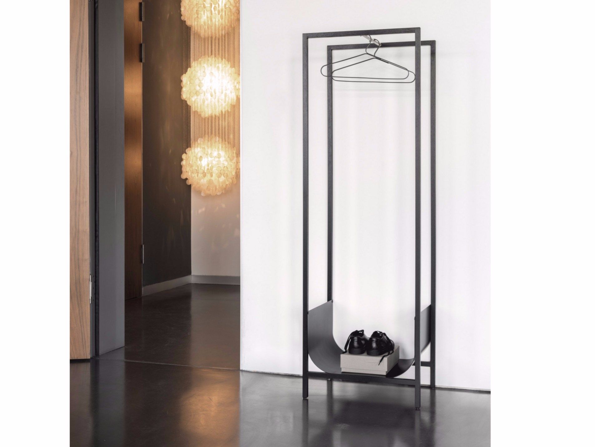 Вешалка для одежды из массива дерева Schonbuch ARCH-00034797 - Вид №1