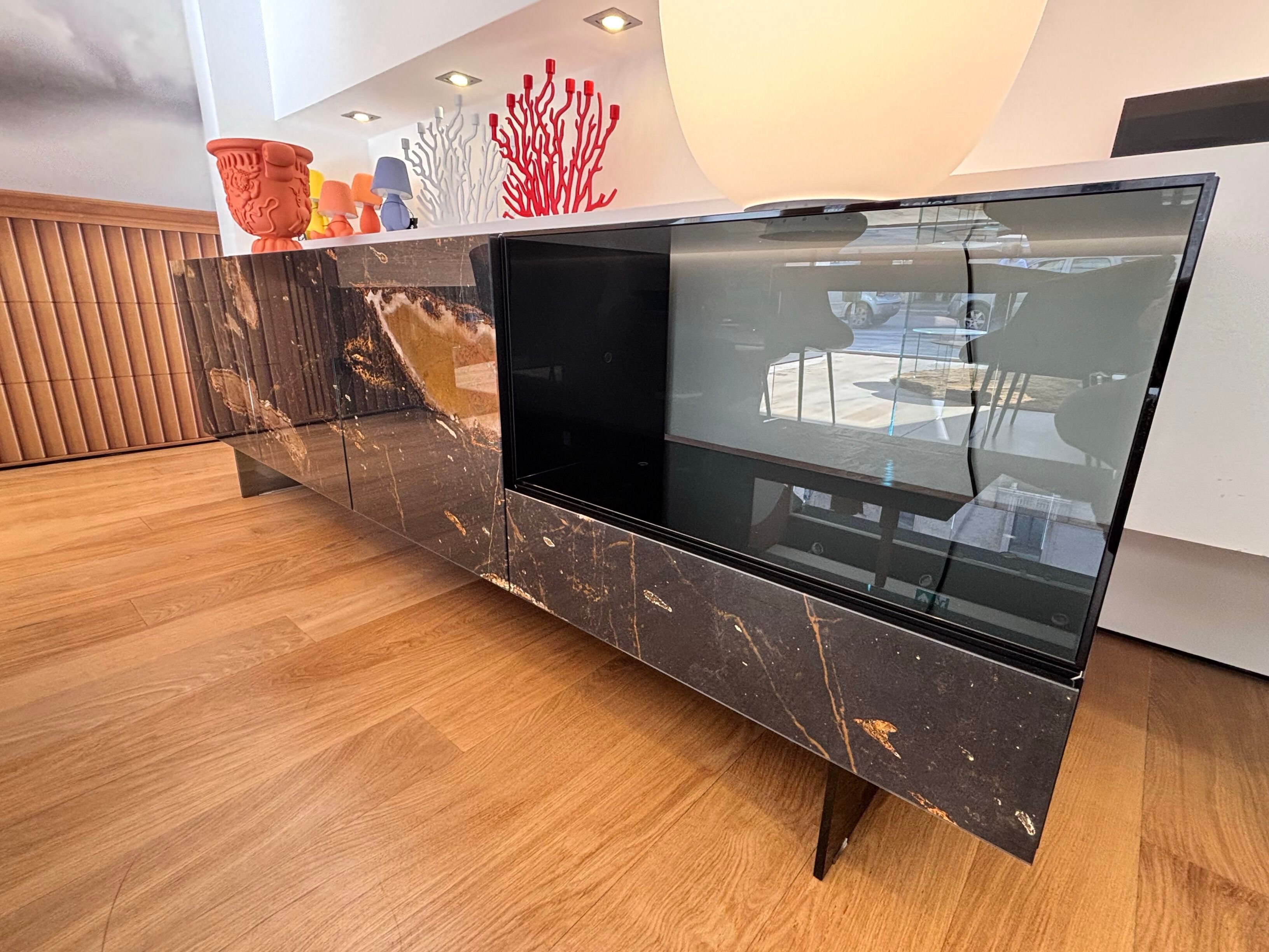 Стеклянный шкаф In Stock озеро ARCH-00105633 - Вид №2