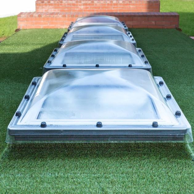 Fakro Неоткрывающееся мансардное окно Finestra per tetti piatti tipo c sun-id-1512139 - Вид №1