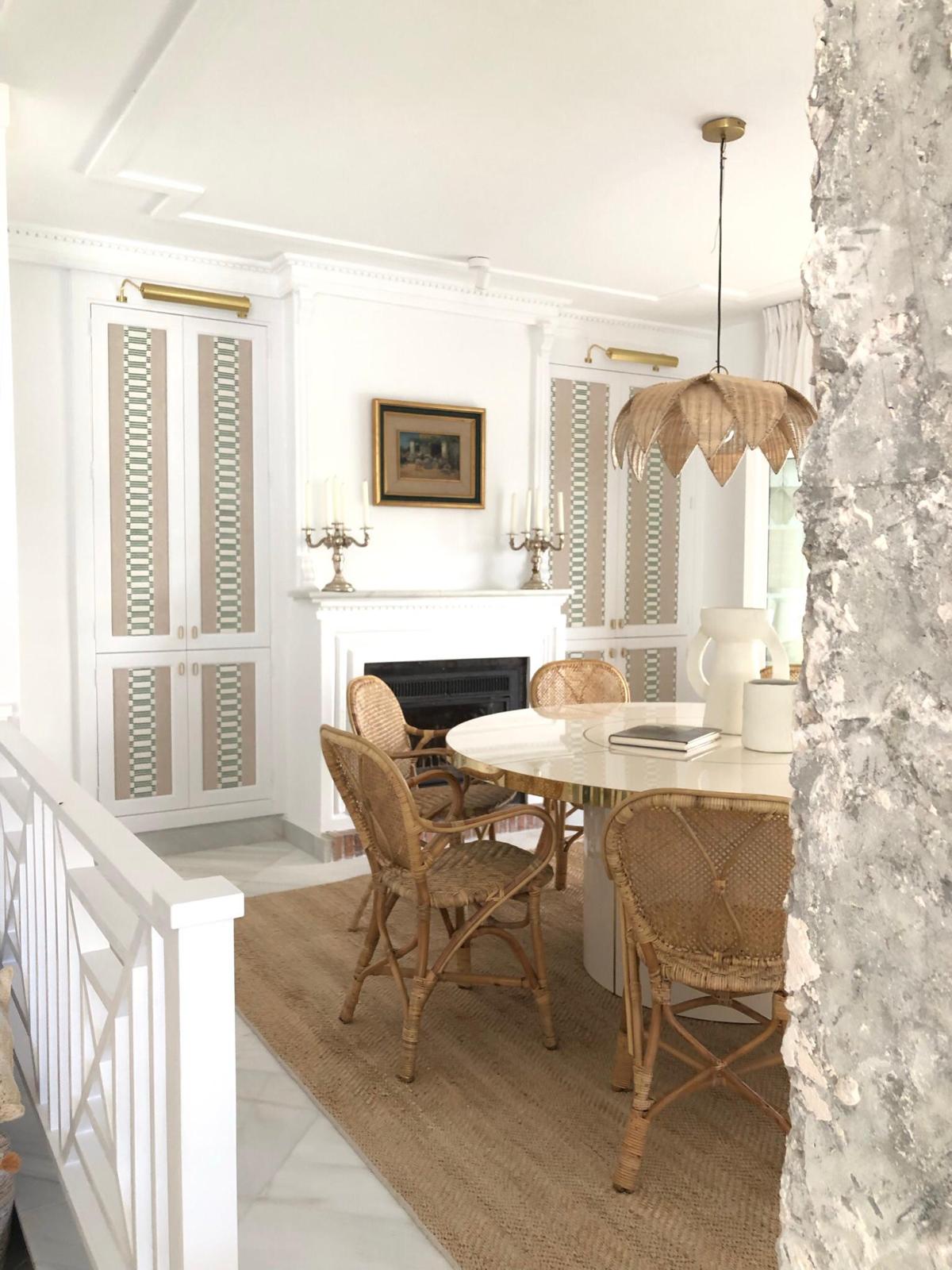 Круглый стол из ламинированного стекла Jover+Valls Antique Boutique-Malibu ARCH-00151815 - Вид №35