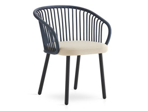 Стул из ротанга со встроенной подушкой