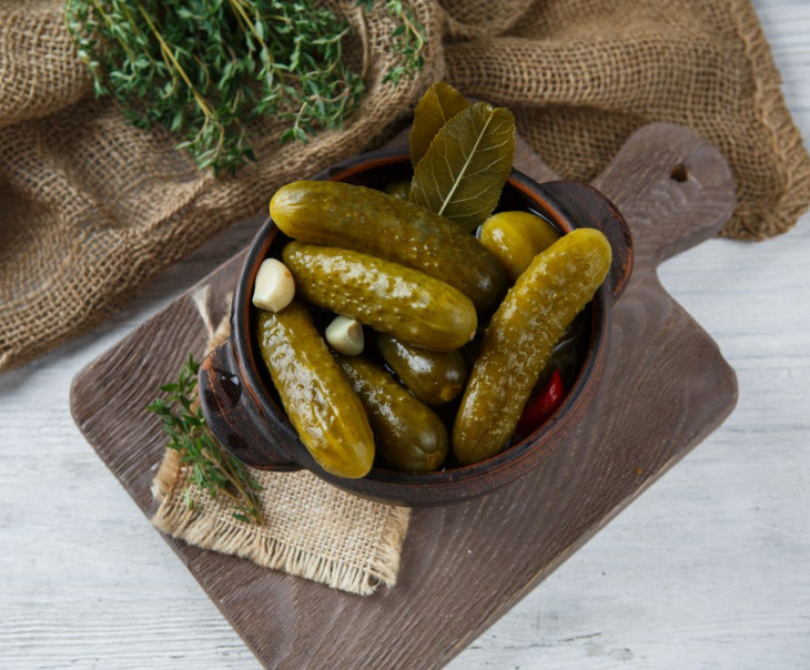 3730 Огурцы маринованные пикантные Зинаида и Сергей Белан Вкусляндия  - Вид №1