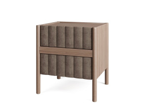 Деревянная тумбочка с ящиками