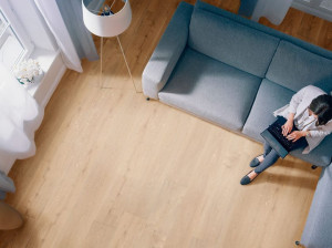 Пол SPC под дерево