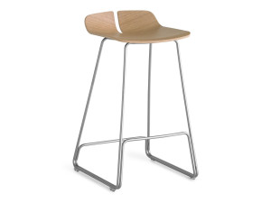 Деревянный табурет