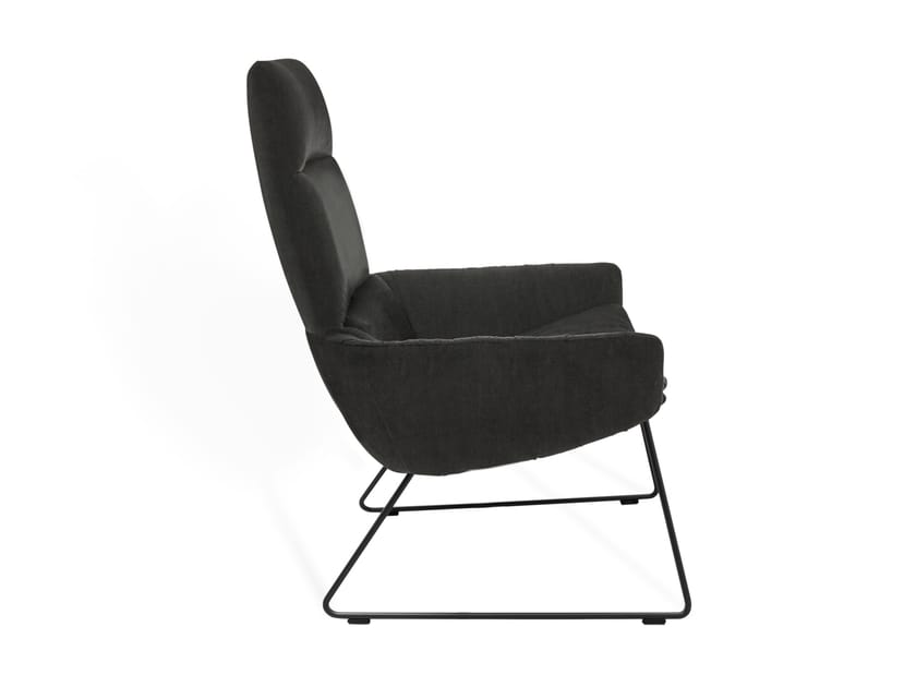 Тканевое кресло с подлокотниками KFF Faye ARCH-00049385