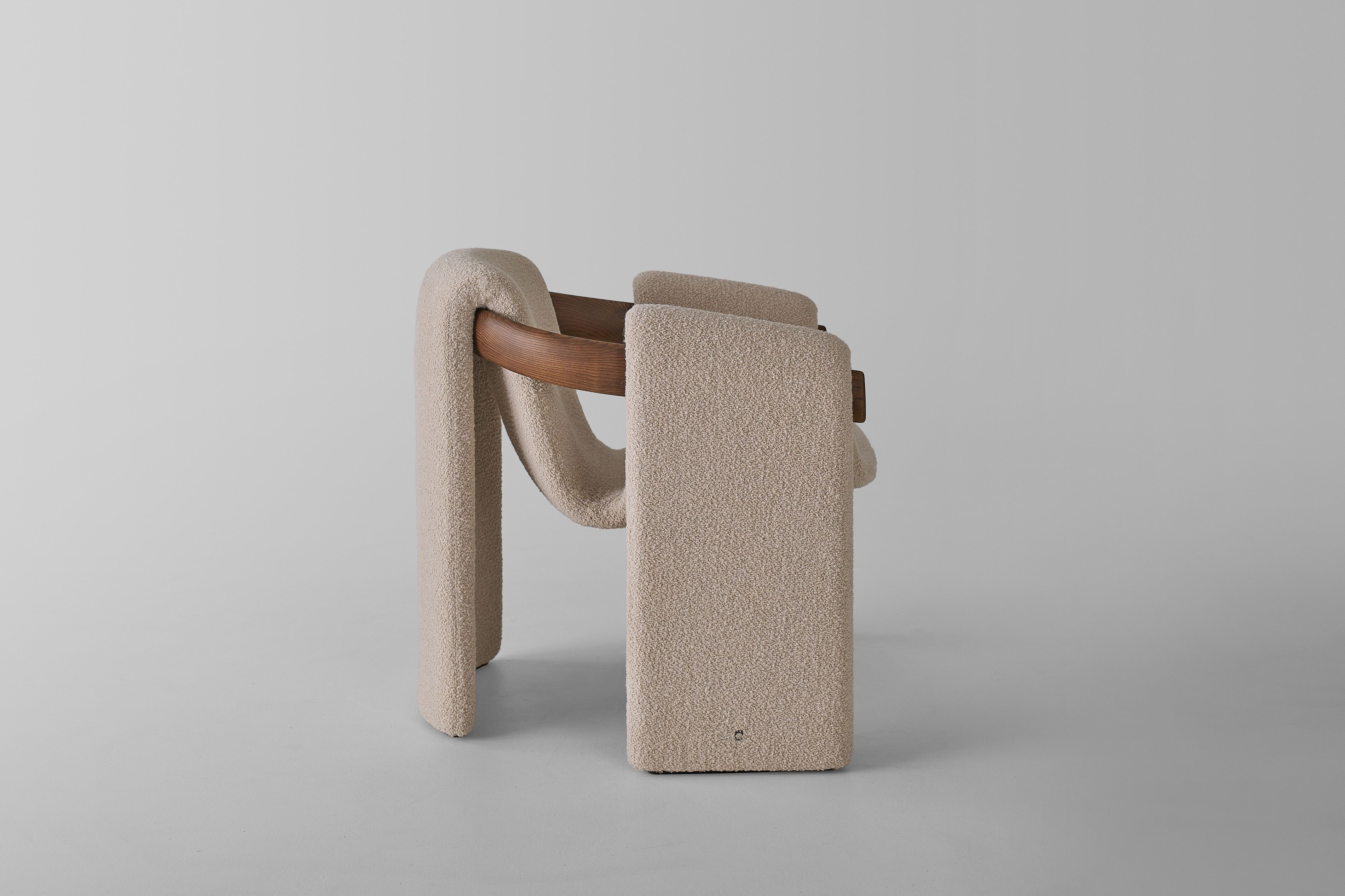 Кожаное кресло Paolo Castelli вечером ARCH-00024774 - Вид №3