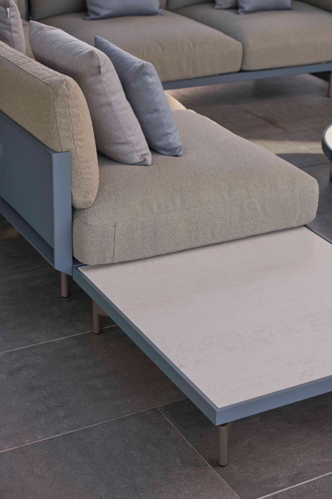 Фарфоровый квадратный садовый столик GANDIABLASCO волны ARCH-00028769 - Вид №18