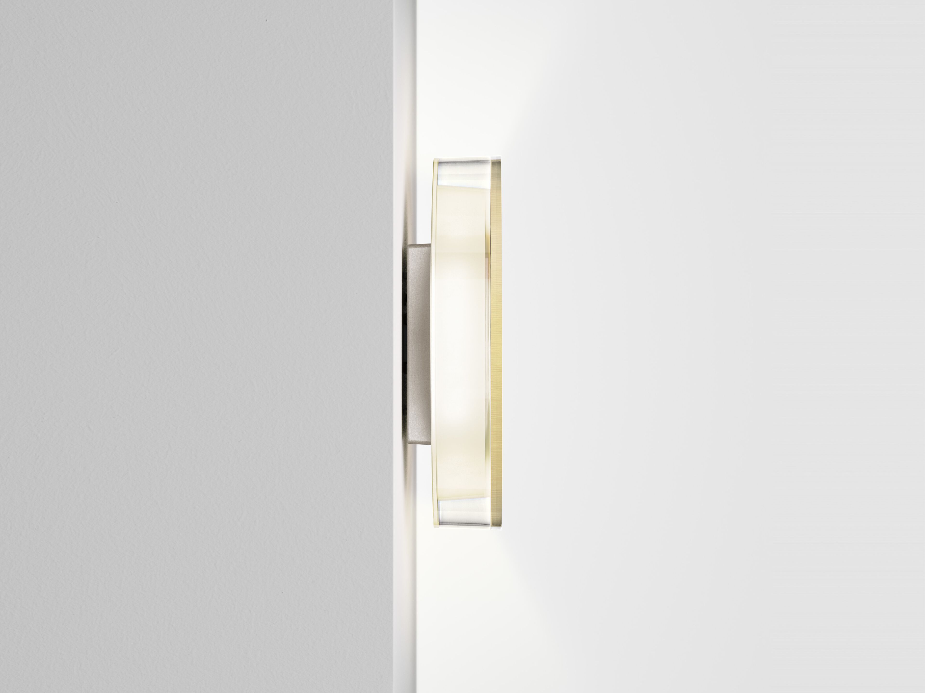 Алюминиевый и стеклянный светодиодный настенный светильник serien.lighting LYD ARCH-00043621 - Вид №17