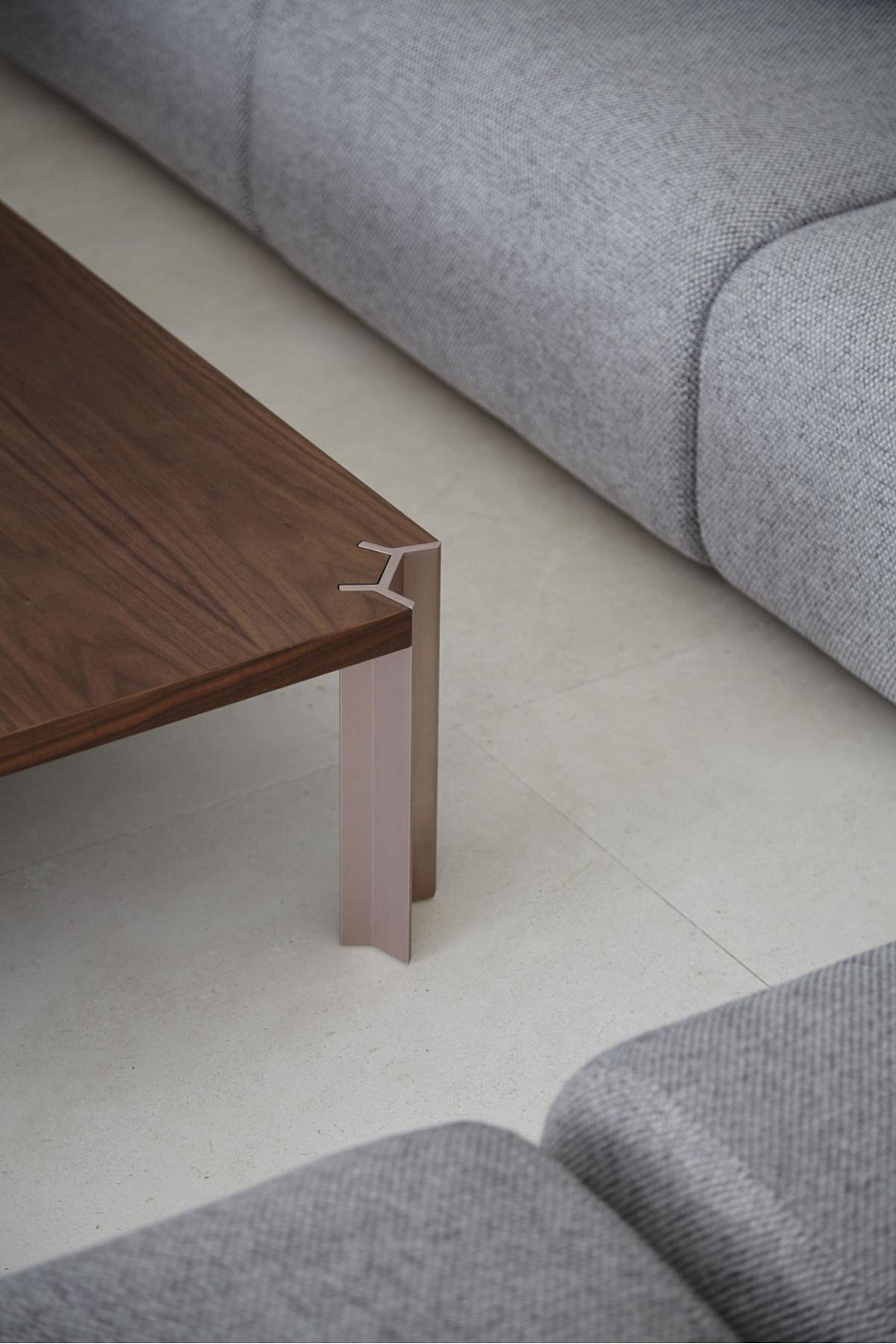 075701 Низкий стол Punt Mobles Crossing Santreyd