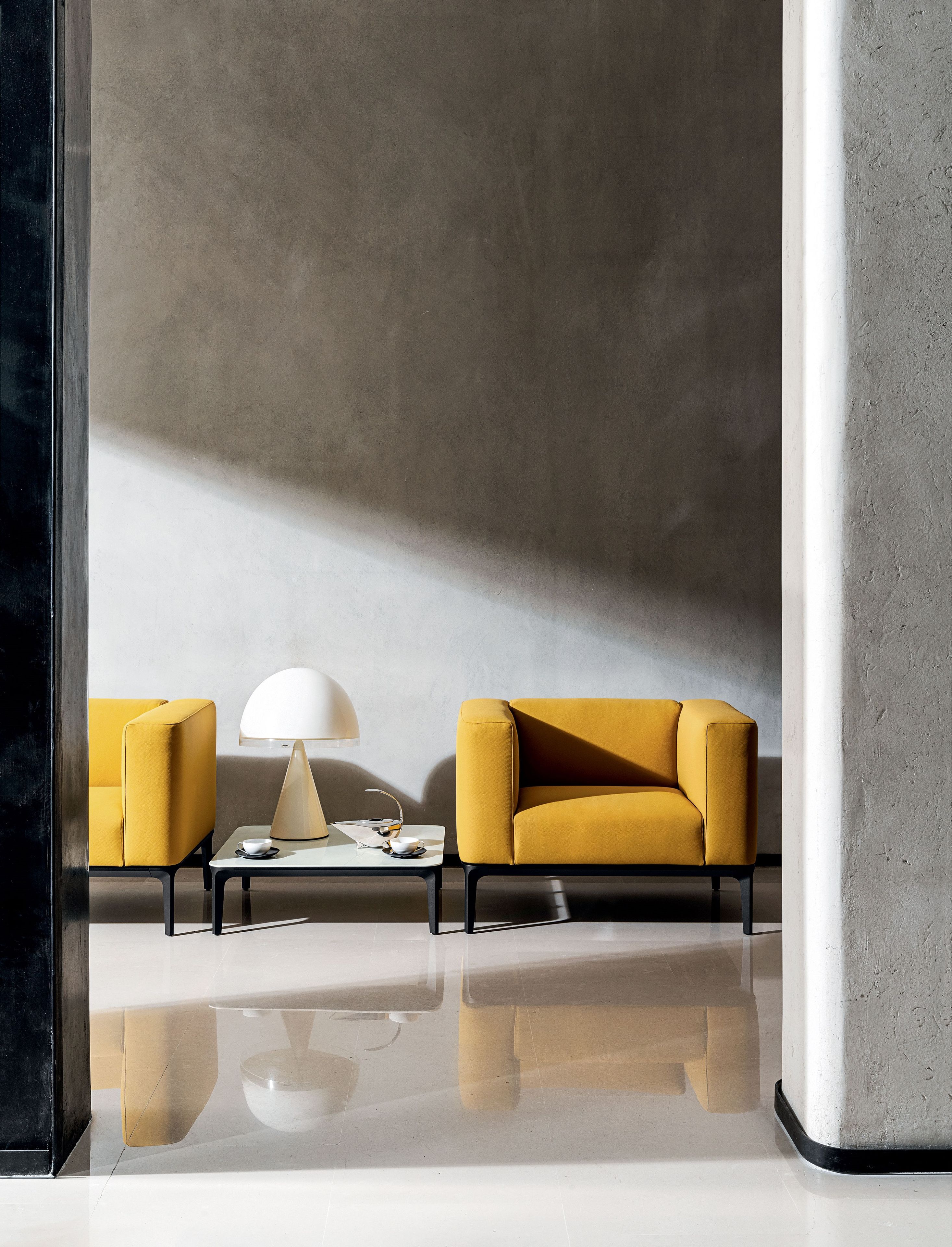 Тканевое кресло с подлокотниками Sovet Italia тонкий ARCH-00058967 - Вид №1