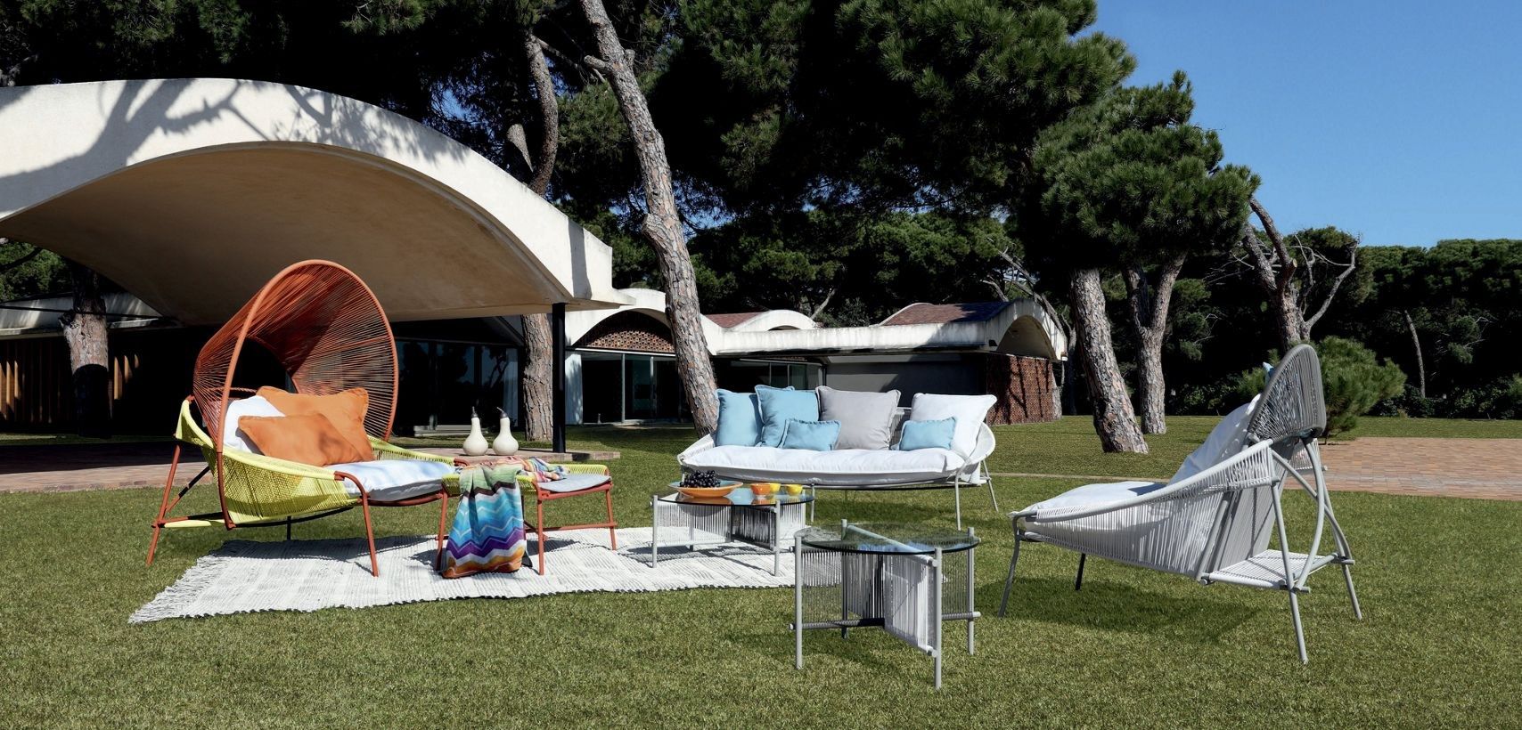 Круглый алюминиевый и стеклянный садовый столик ROCHE BOBOIS путешественник ARCH-00138051 - Вид №9