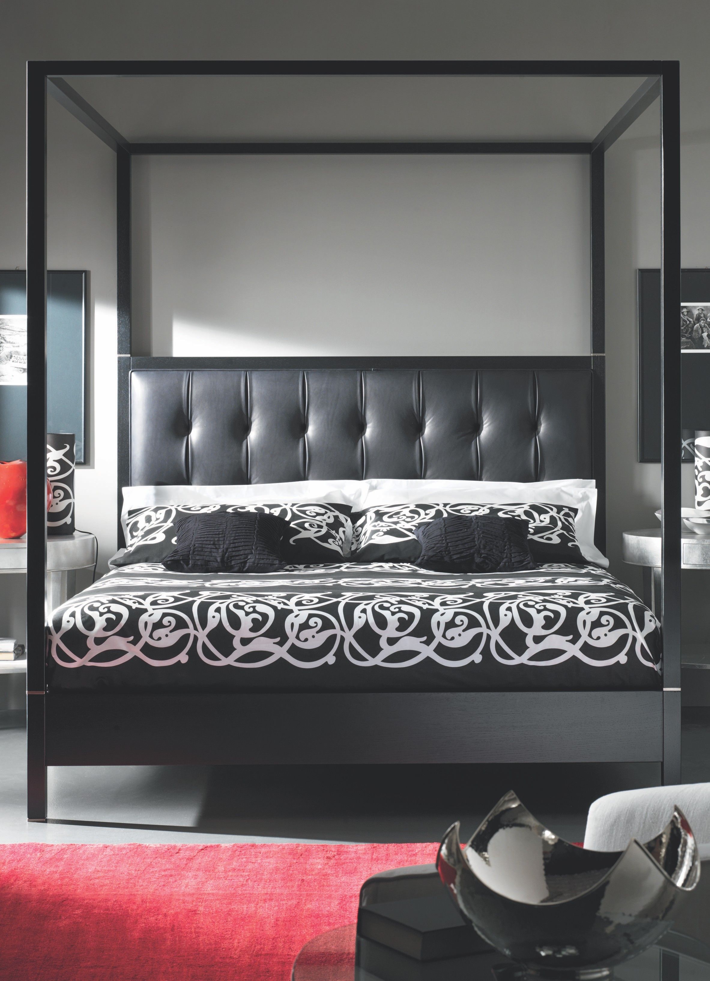 Кровать с балдахином с мягким изголовьем L'Origine Zeno ARCH-00141790 - Вид №1