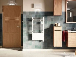 Настенный вертикальный полотенцесушитель