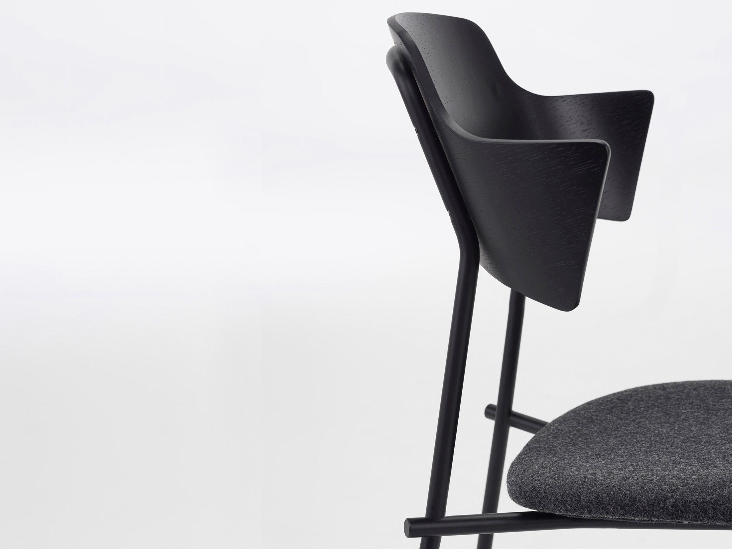 Стул с подлокотниками с открытой спинкой prostoria Strain ARCH-00022711 - Вид №2