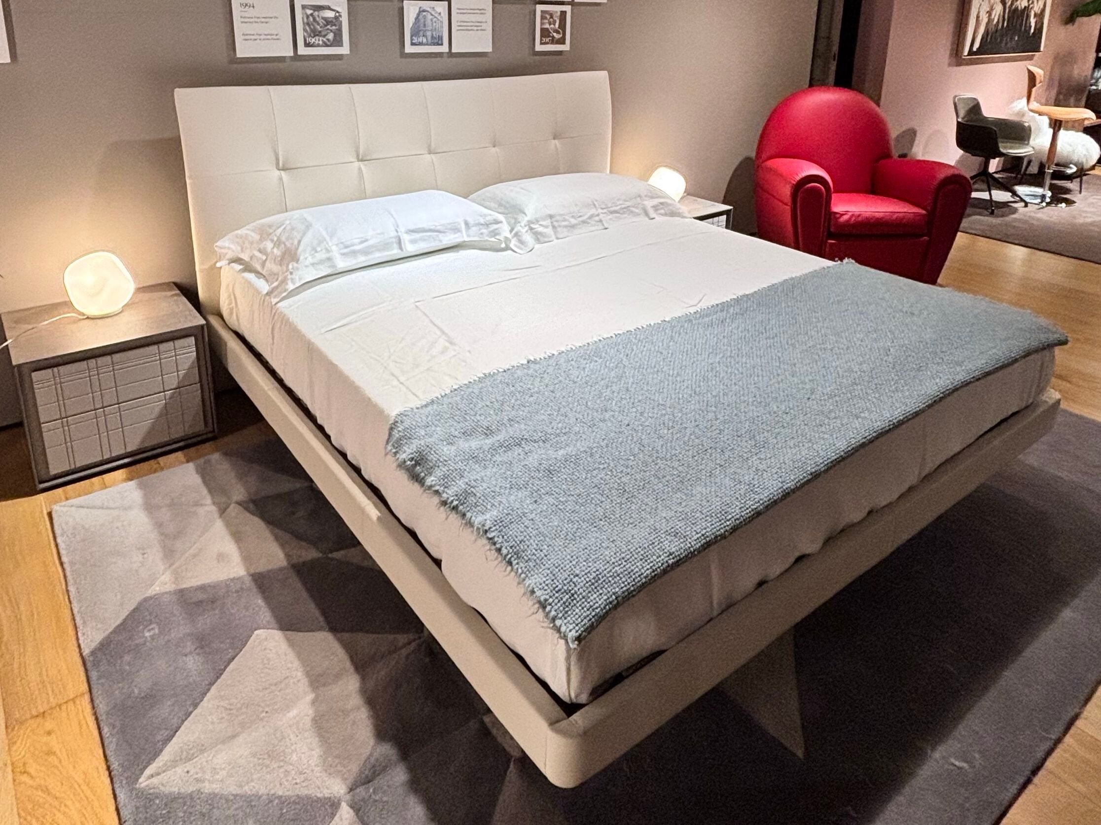 Кожаная кровать с капитонным изголовьем In Stock Poltrona Frau ARCH-00144300 - Вид №4