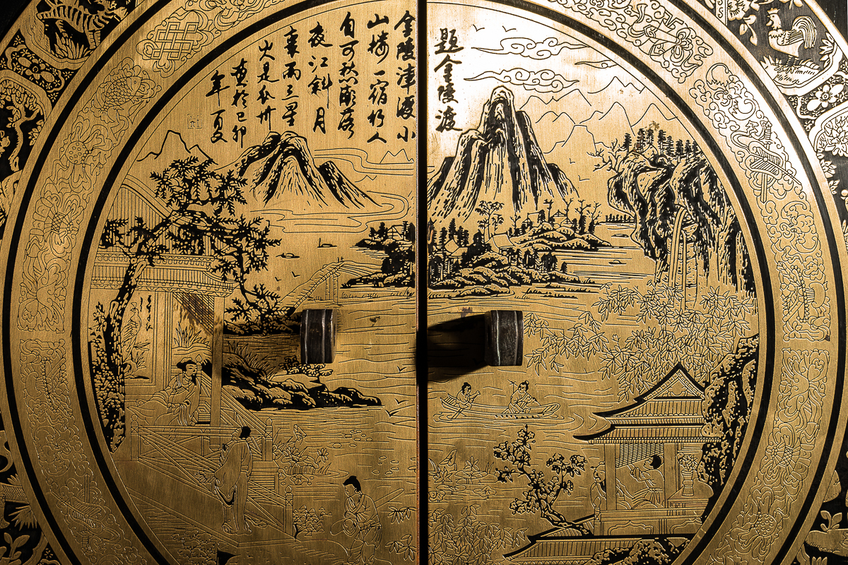 Шкаф распашной двухдверный черный "Гуй" ДОМАШНЯЯ ОБСТАНОВКА  017308 Черный Santreyd  - Вид №9