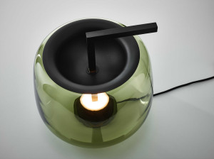 Светодиодная настольная лампа из дутого стекла