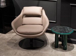 Круглый мраморный журнальный столик