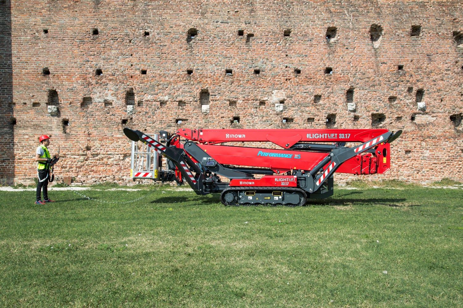 Воздушная платформа Hinowa LIGHTLIFT 33.17 PERFORMANCE IIIS MK2 ARCH-00040789 - Вид №3